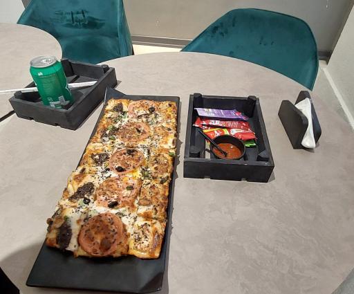 عکس پیتزا بازا