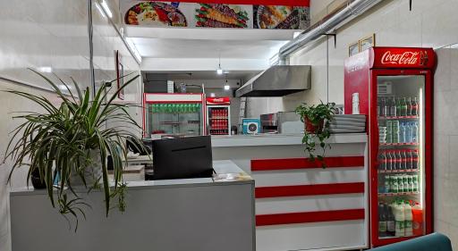 عکس تهیه غذای حافظ