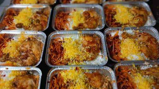 عکس تهیه غذای مجالس میرزایی