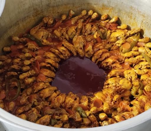 عکس تهیه غذای مجالس میرزایی