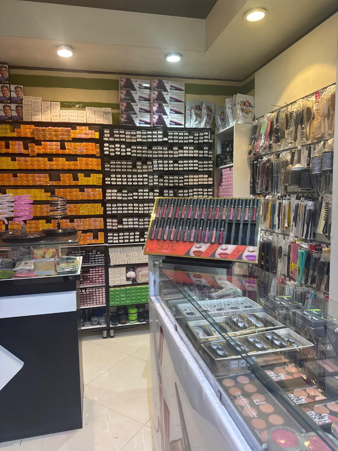 عکس فروشگاه آرایشی و رنگ مو فرشته