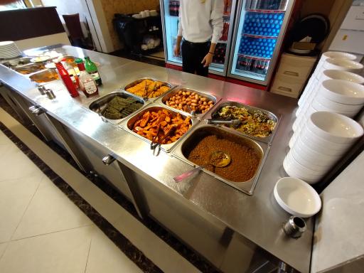 عکس مجتمع پذیرایی قصر ماه منیر