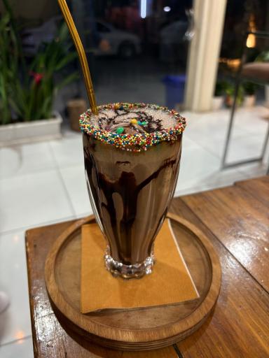 عکس کافه سنورا