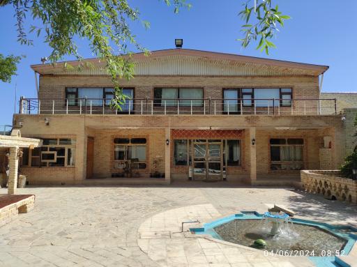 عکس اقامتگاه ایلخانی امیر