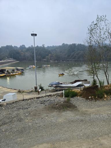 عکس دریاچه الیمالات