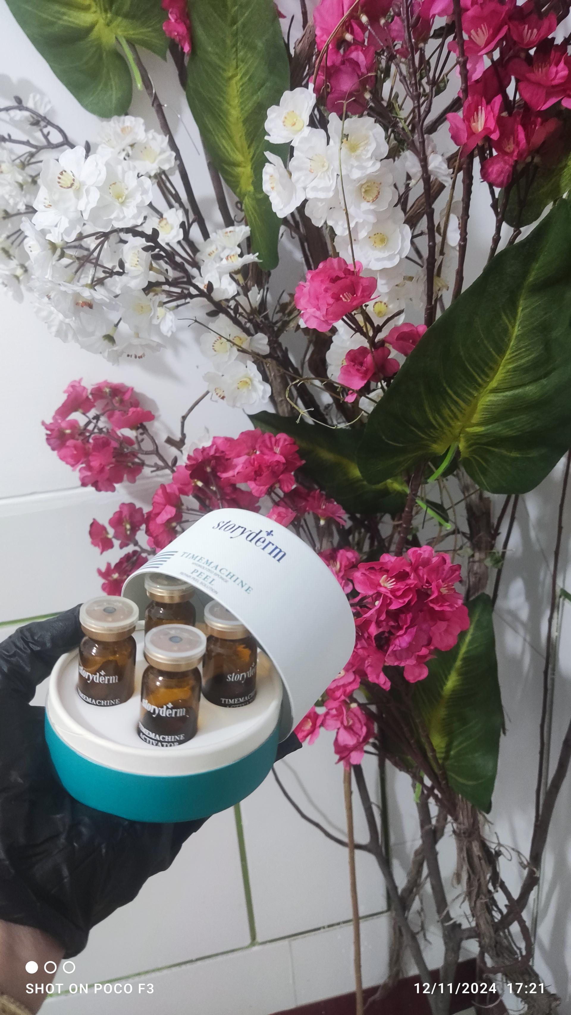 عکس آکادمی تخصصی پوست رها 