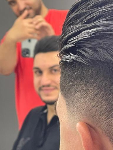 عکس سالن آرایشگاه مردانه  وی آی پی آرت