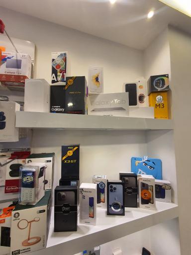 عکس فون استور ده بزرگی