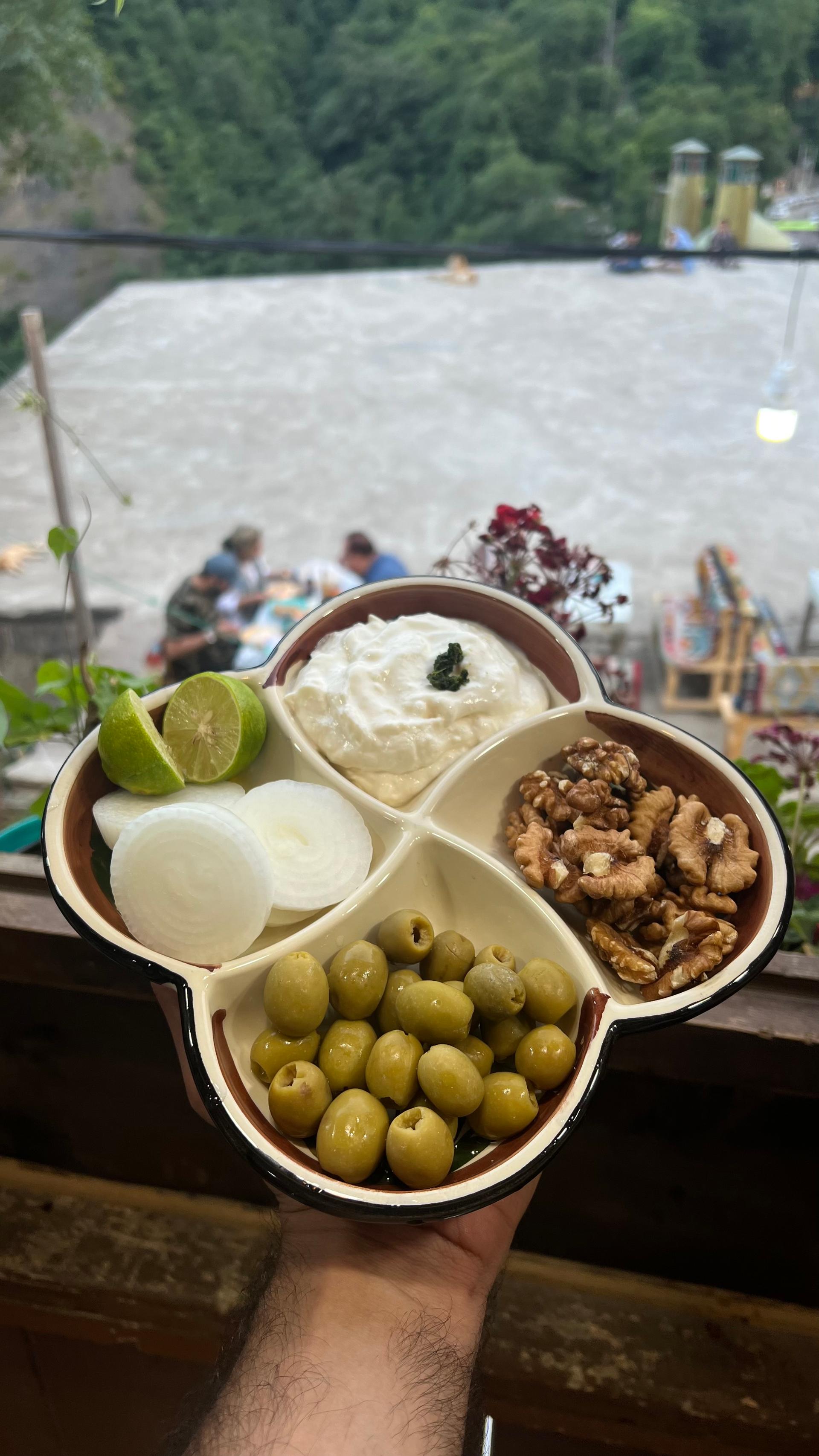 عکس رستوران کاراوان