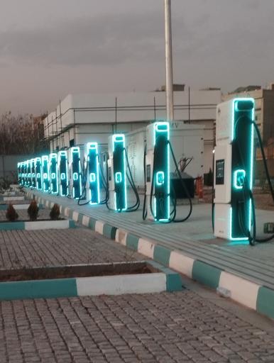 عکس ایستگاه شارژ اتوبوس و تاکسی برقی