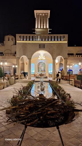 عکس رستوران گلسرخ یزد