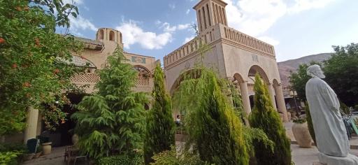 عکس رستوران گلسرخ یزد