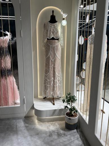 مزون لباس مجلسی لاگونسه