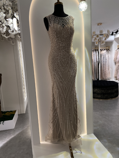 مزون لباس مجلسی لاگونسه