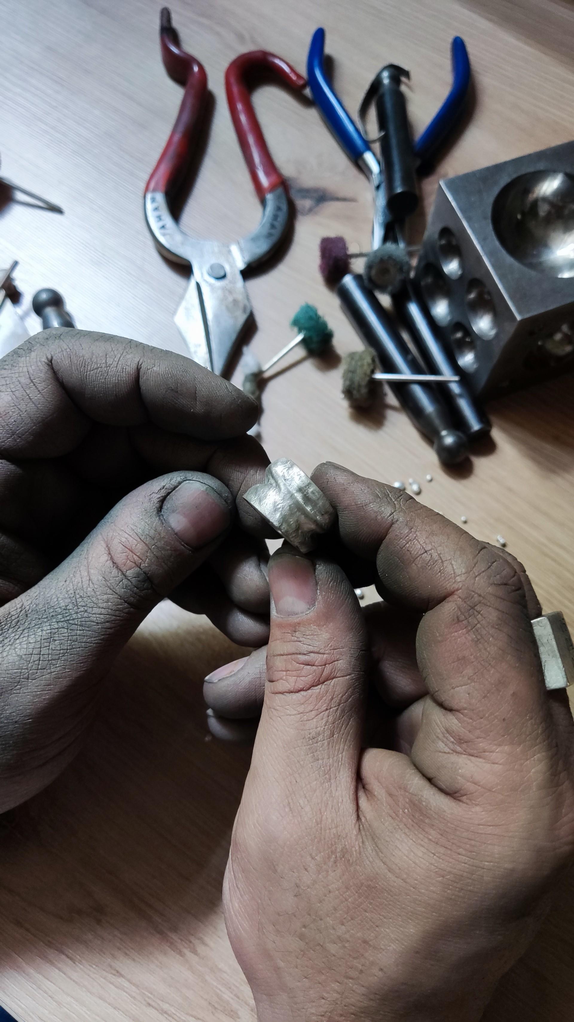 عکس آموزشگاه طلاسازی من و فلز