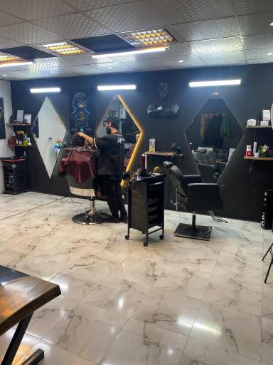 عکس ارایشگاه مردانه ویکتور