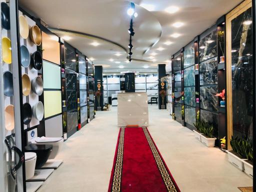 عکس فروشگاه کاشی آیولایت