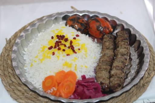 رستوران محلی دورچین