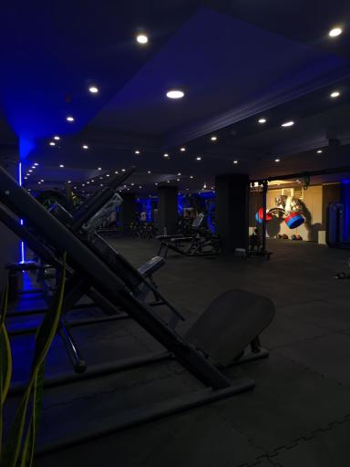 عکس باشگاه پرواز