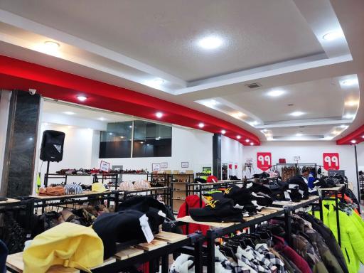 عکس فروشگاه لباس نیکاپوش