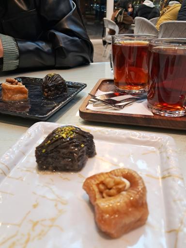 عکس کافه باقلوا یئنی