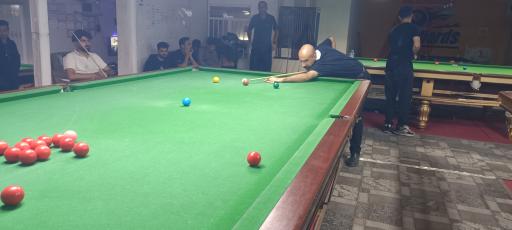 عکس باشگاه بیلیارد کاویان