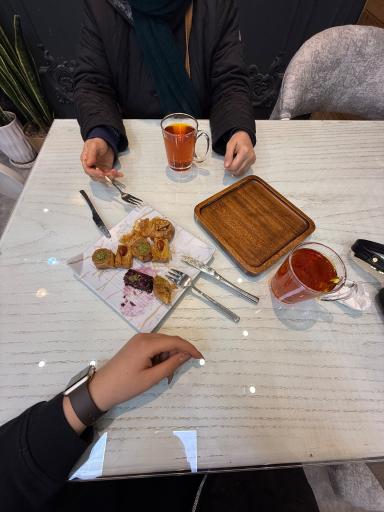 کافه باقلوا یئنی