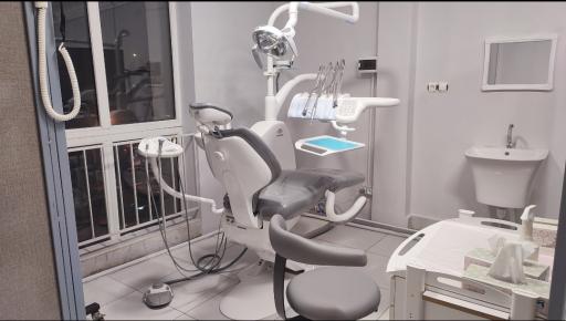 عکس کلینیک تخصصی دندانپزشکی امین