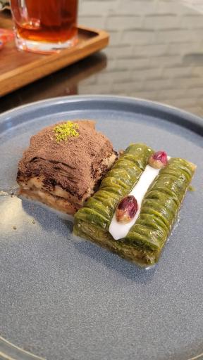 عکس کافه باقلوا یئنی