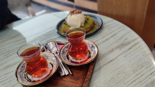 عکس کافه باقلوا یئنی (شعبه وکیل آباد)