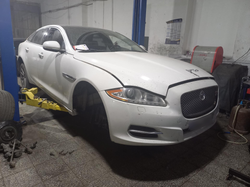 عکس تعمیرگاه احمد بقائی