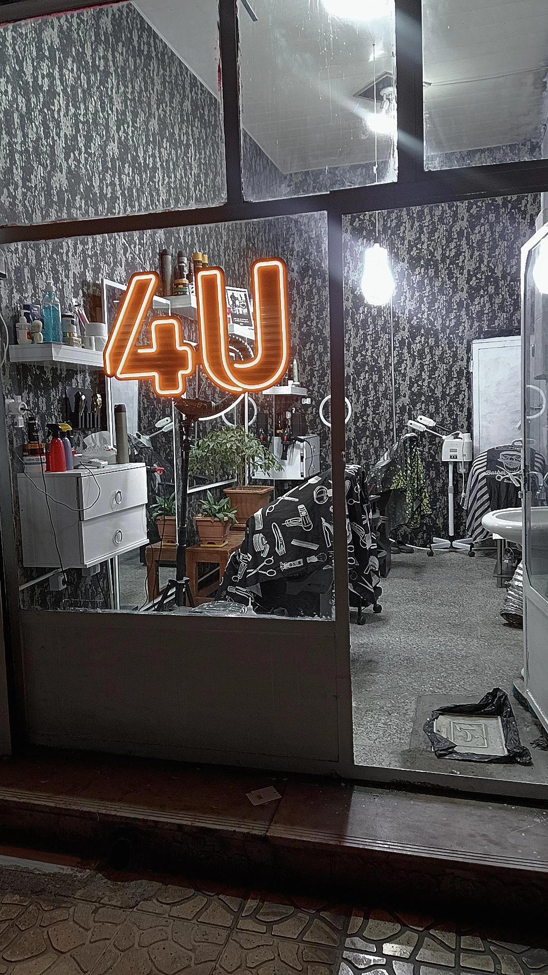 عکس ارایشگاه 4U