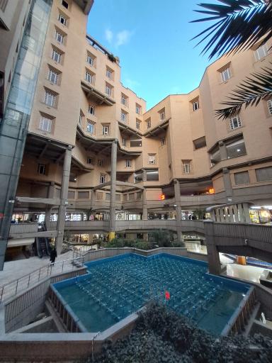 عکس مرکز خرید ارگ جهان نما