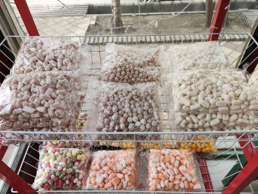 عکس عطاری و سوغاتکده برگ سبز