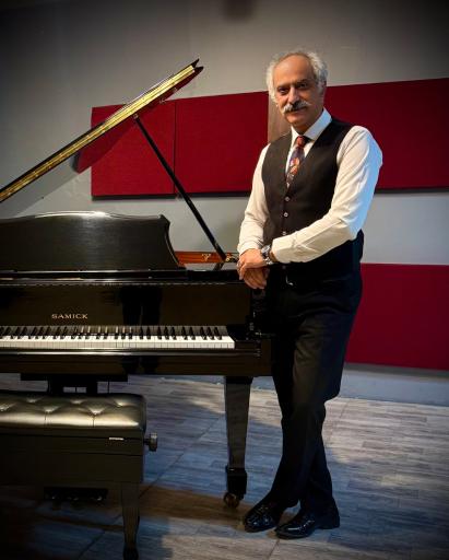 عکس آکادمی پیانو محمد علی اکبری