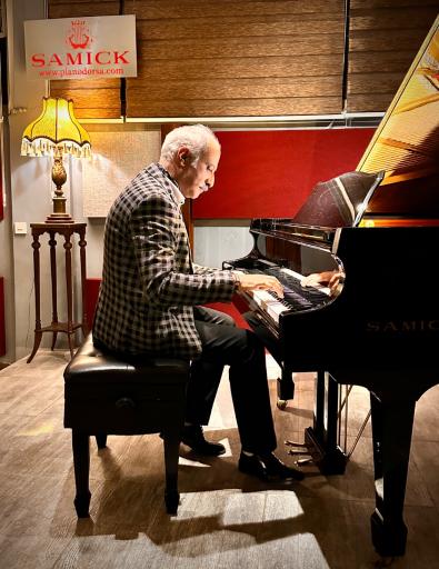 عکس آکادمی پیانو محمد علی اکبری