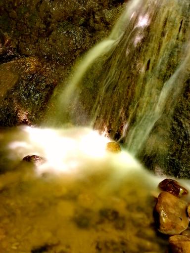 عکس آبشار آزاد مهر