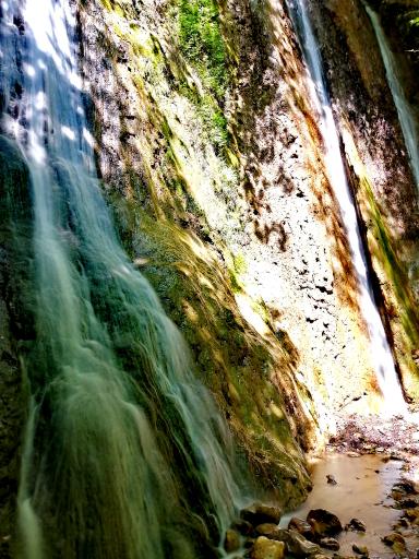 عکس آبشار آزاد مهر