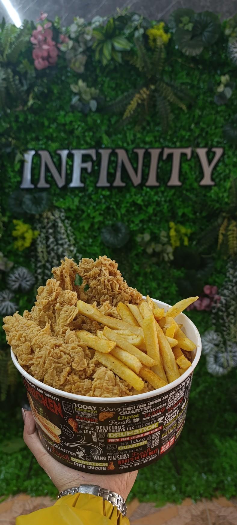 عکس کافه رستوران بینهایت 