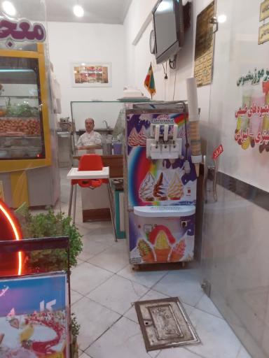 عکس آبمیوه بستنی غدیر و قادر