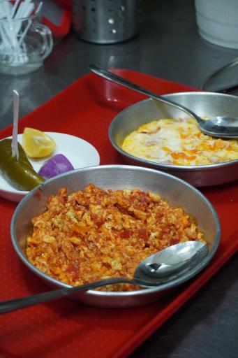 عکس آش و حلیم ملاقه شعبه مرکزی