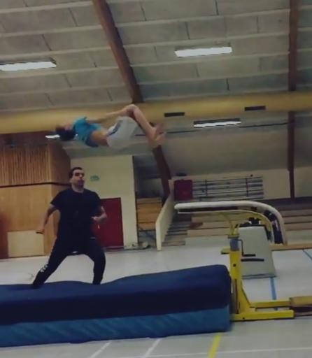 عکس آموزش ژیمناستیک مهدی کریمی