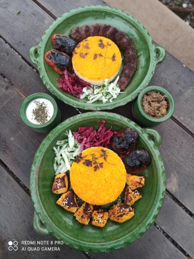 عکس رستوران سنتی چشمیران