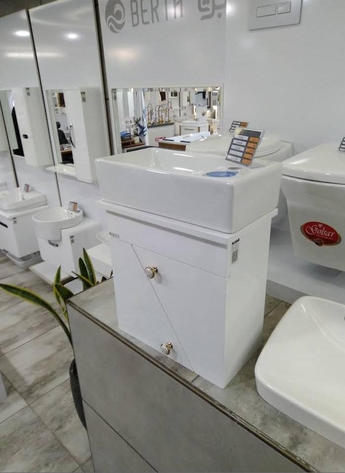 عکس کاشی و لوازم بهداشتی هاشمی