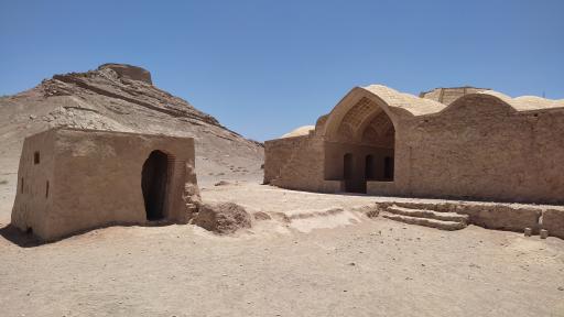 عکس دخمه زرتشتیان