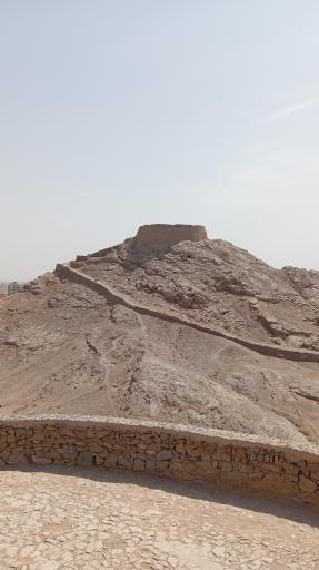 عکس دخمه زرتشتیان