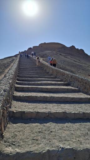 عکس دخمه زرتشتیان