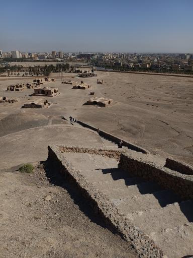 عکس دخمه زرتشتیان