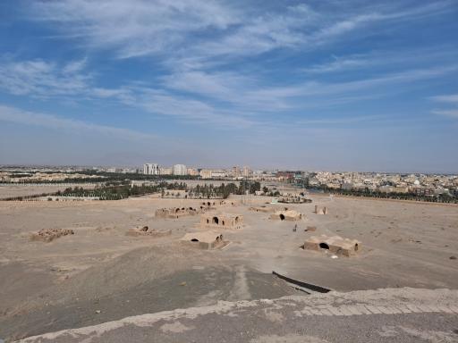 عکس دخمه زرتشتیان