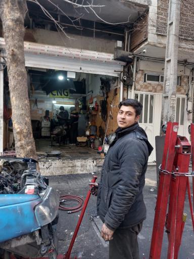 عکس تعمیرگاه محمد